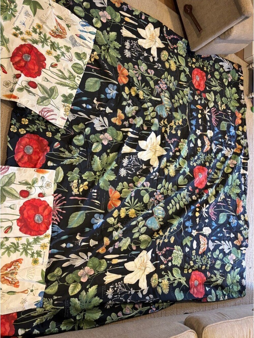 Pottery Barn Poppy Botanical Reversible Duvet Cover Full/Queen Black Floral